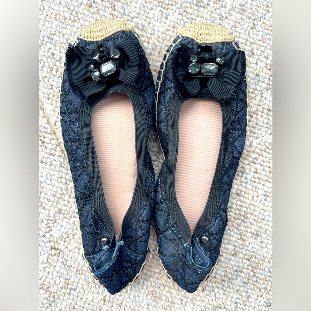 New with Tag Womens Vera Wang Navy Blue Espadrilles Flats with Stones size 6